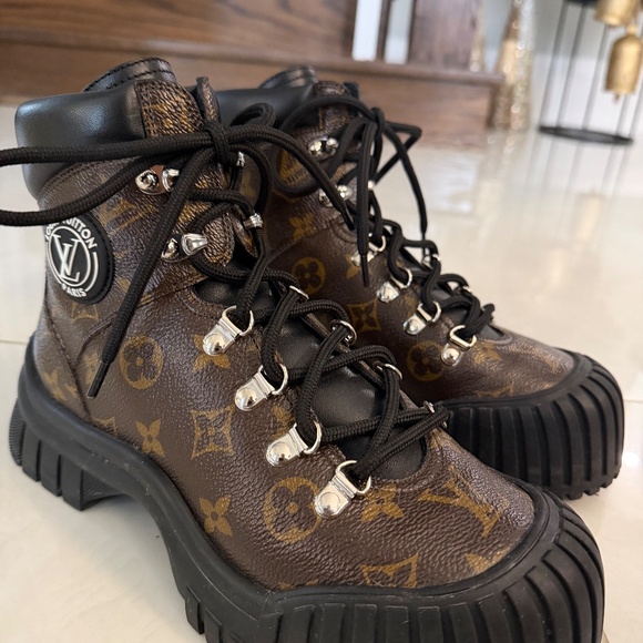 Louis Vuitton boots - Picture 3 of 6